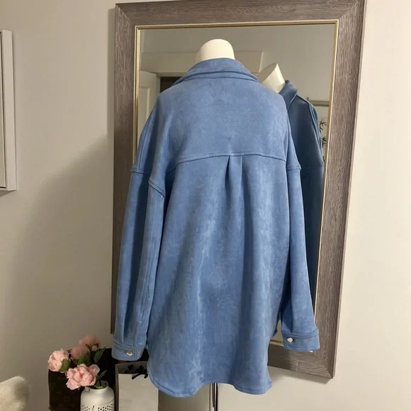 NWT , oversized shacket (shirt jacket) from Forever 21. Women’s medium, fits big - Picture 3 of 8